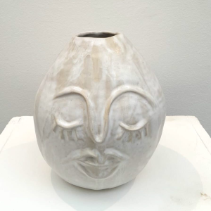 Face Pot – Hand made ceramic vase by Kitty Leonard