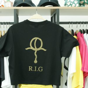 Screen Printed Small Gold Gratitude Symbol on cropped black T-Shirt – S