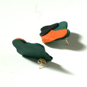 Abstract Petals – Black – Studs by Amma Gyan